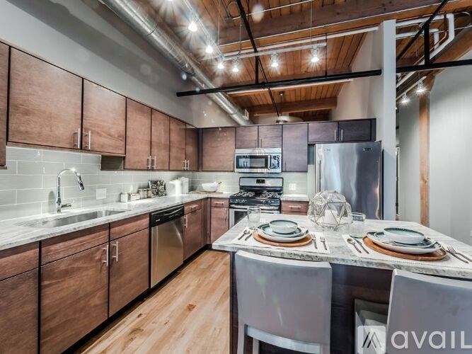 445 E Ohio St 1 Bed Apartment for Rent - Photo Gallery 2