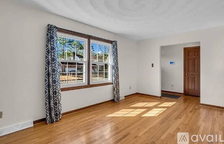 561 Summit Ridge Drive 4 Beds Single Family Home for Rent - Photo Gallery 2