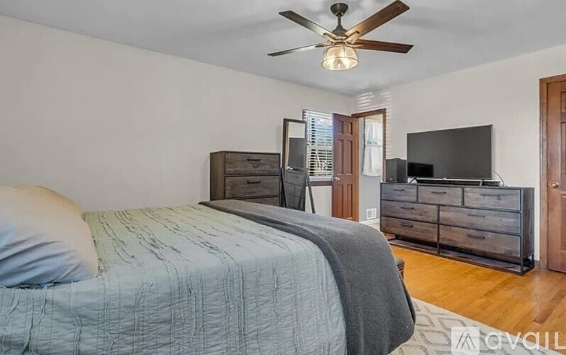 561 Summit Ridge Drive 4 Beds Single Family Home for Rent - Photo Gallery 6