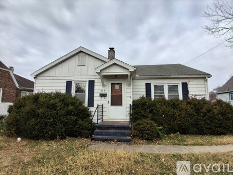 928 N Griffin St 2 Beds Apartment for Rent