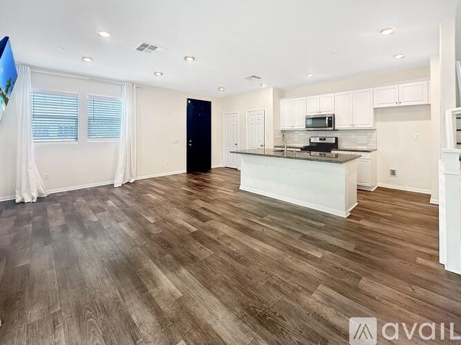 27607 Sawtooth Ln 3 Beds Single Family Home for Rent - Photo Gallery 3