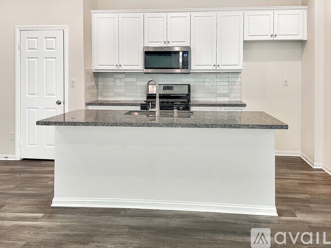 27607 Sawtooth Ln 3 Beds Single Family Home for Rent - Photo Gallery 4