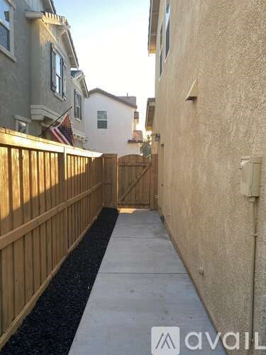 220 Uccello Way 3 Beds Single Family Home for Rent - Photo Gallery 11