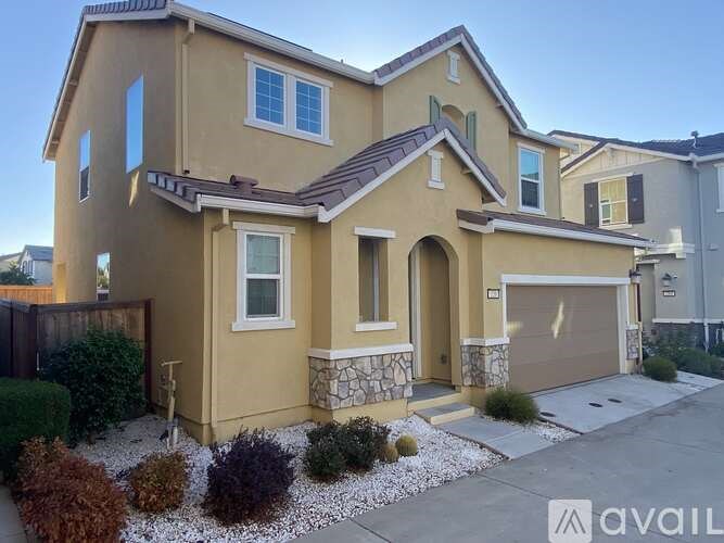 220 Uccello Way 3 Beds Single Family Home for Rent - Photo Gallery 13