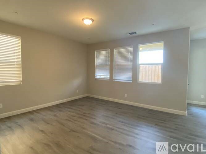220 Uccello Way 3 Beds Single Family Home for Rent - Photo Gallery 4
