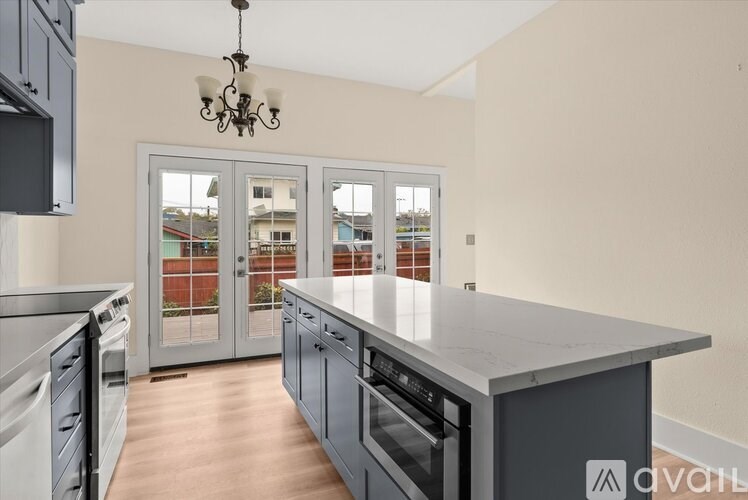 8633 Wabash Avenue South 4 Beds Single Family Home for Rent - Photo Gallery 5