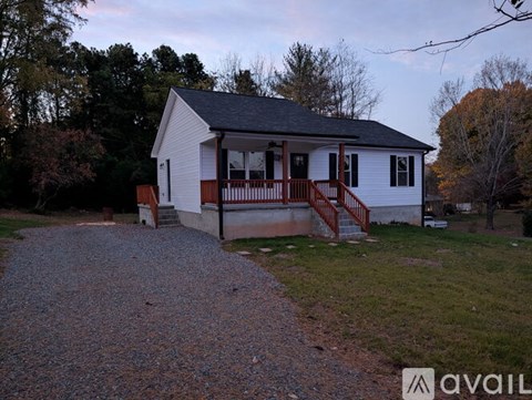 976 Beck Road 3 Beds Apartment for Rent