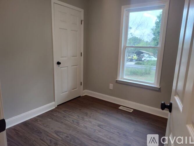 976 Beck Road 3 Beds Single Family Home for Rent - Photo Gallery 8