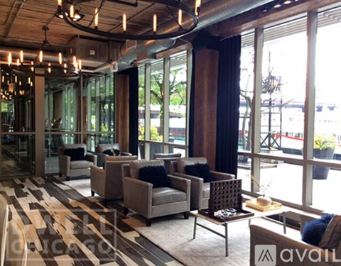 445 E Ohio St 2 Beds Apartment for Rent - Photo Gallery 15