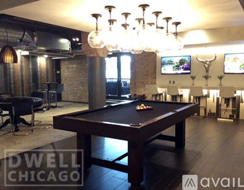 445 E Ohio St 2 Beds Apartment for Rent - Photo Gallery 18