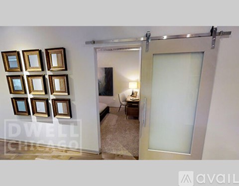 445 E Ohio St 2 Beds Apartment for Rent - Photo Gallery 7