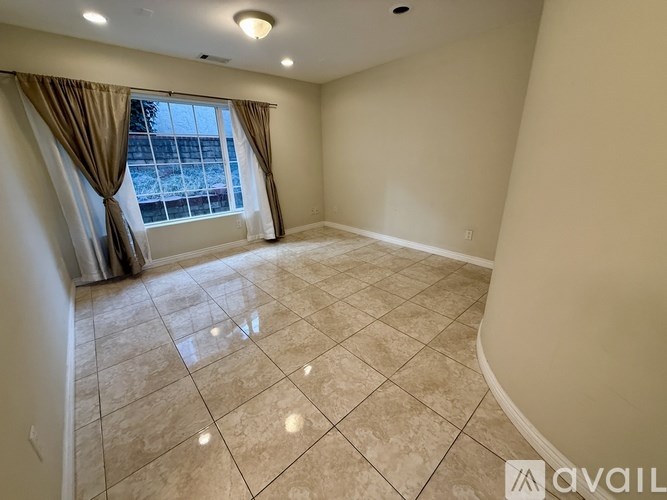 12665 Sundance Ave 6 Beds Single Family Home for Rent - Photo Gallery 18