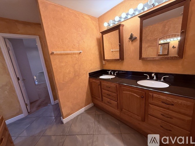 12665 Sundance Ave 6 Beds Single Family Home for Rent - Photo Gallery 7