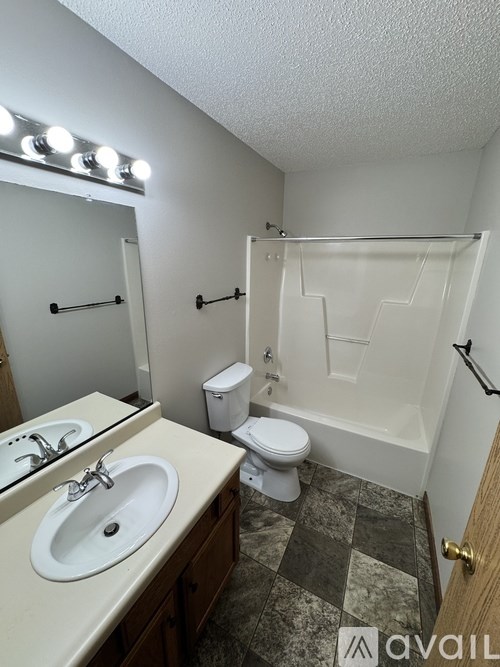 5500 W 44th St 1 Bed Apartment for Rent - Photo Gallery 3