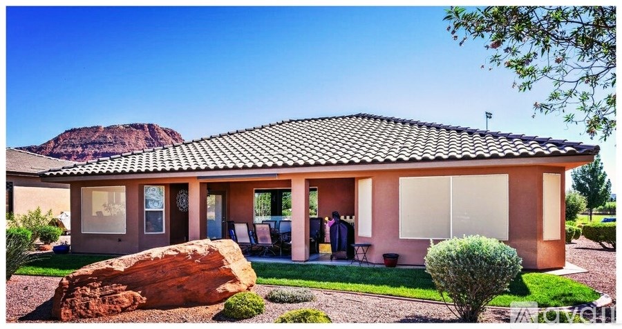 328 South 300 West 4 Beds Single Family Home for Rent - Photo Gallery 2