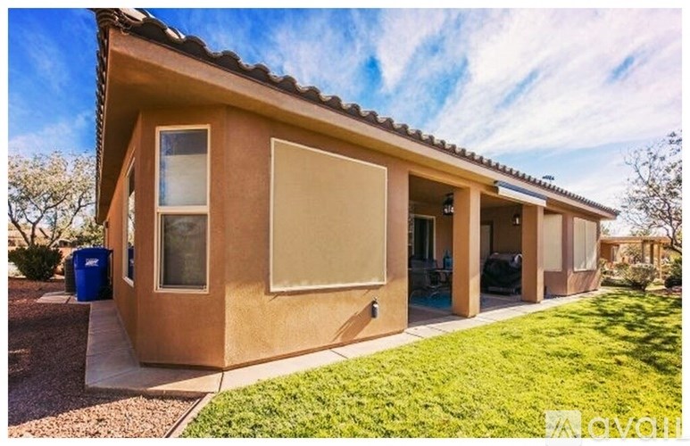 328 South 300 West 4 Beds Single Family Home for Rent - Photo Gallery 14