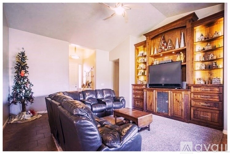 328 South 300 West 4 Beds Single Family Home for Rent - Photo Gallery 8