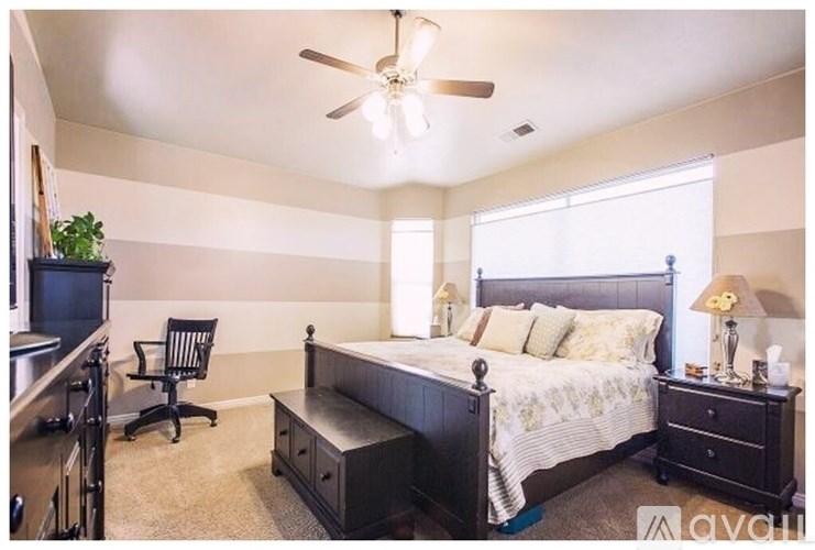 328 South 300 West 4 Beds Single Family Home for Rent - Photo Gallery 9