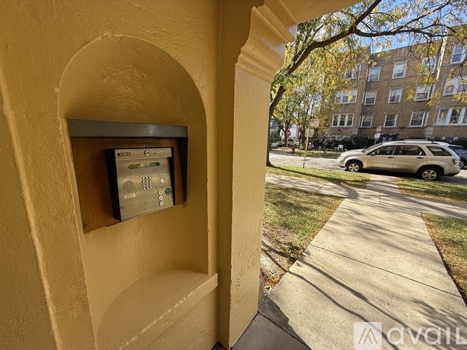 4701 N St Louis Ave Studio Apartment for Rent - Photo Gallery 15