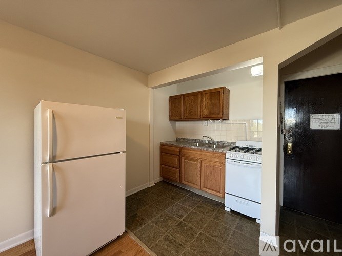 4701 N St Louis Ave Studio Apartment for Rent - Photo Gallery 4