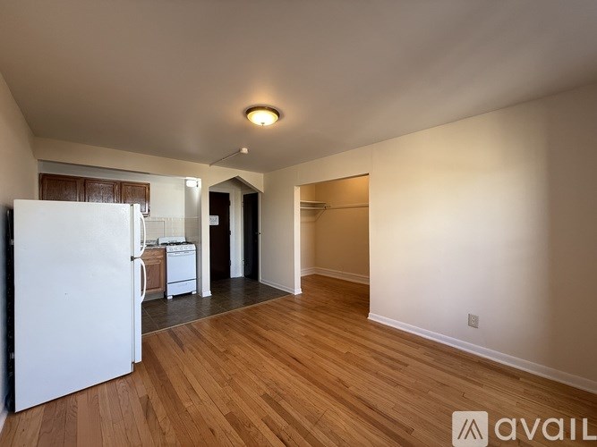 4701 N St Louis Ave Studio Apartment for Rent - Photo Gallery 8