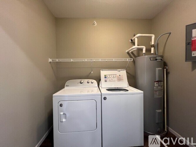 3950 Fairway Hills Dr 1 Bed Apartment for Rent - Photo Gallery 7