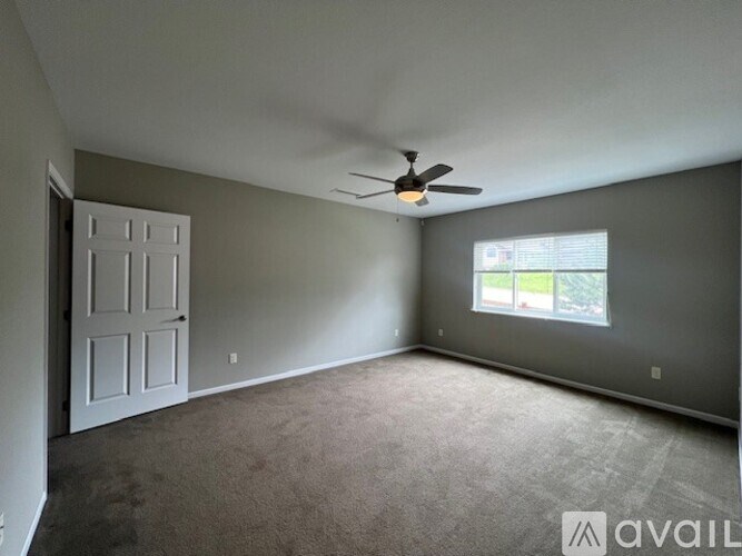 3950 Fairway Hills Dr 1 Bed Apartment for Rent - Photo Gallery 8