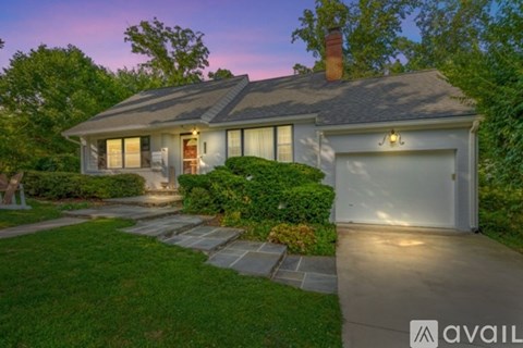 2913 Old Dominion Blvd 4 Beds Apartment for Rent