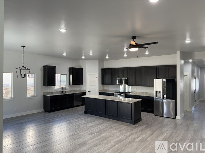 14406 Smokey Point Drive 3 Beds Single Family Home for Rent - Photo Gallery 10