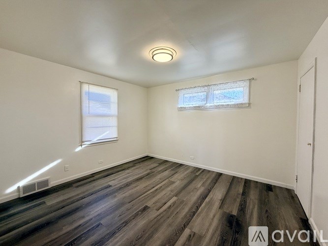 308 South Division Street 4 Beds Single Family Home for Rent - Photo Gallery 12