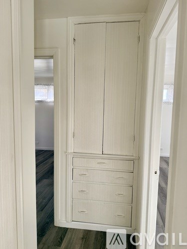 308 South Division Street 4 Beds Single Family Home for Rent - Photo Gallery 16