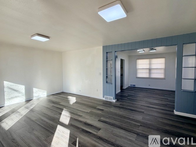 308 South Division Street 4 Beds Single Family Home for Rent - Photo Gallery 3