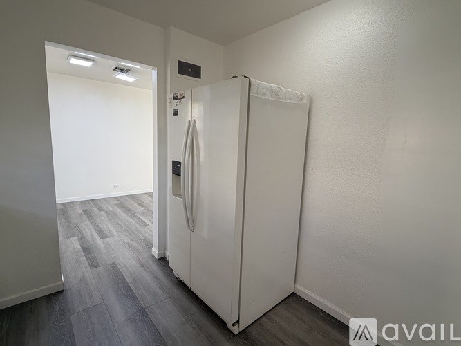 308 South Division Street 4 Beds Single Family Home for Rent - Photo Gallery 10