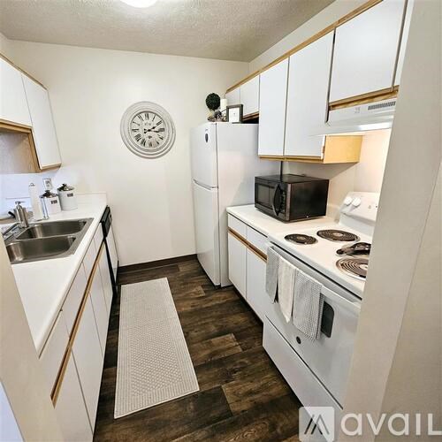900 Griswold Ct 2 Beds Apartment for Rent - Photo Gallery 7