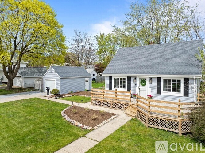 112 East Page Street 4 Beds Single Family Home for Rent - Photo Gallery 4