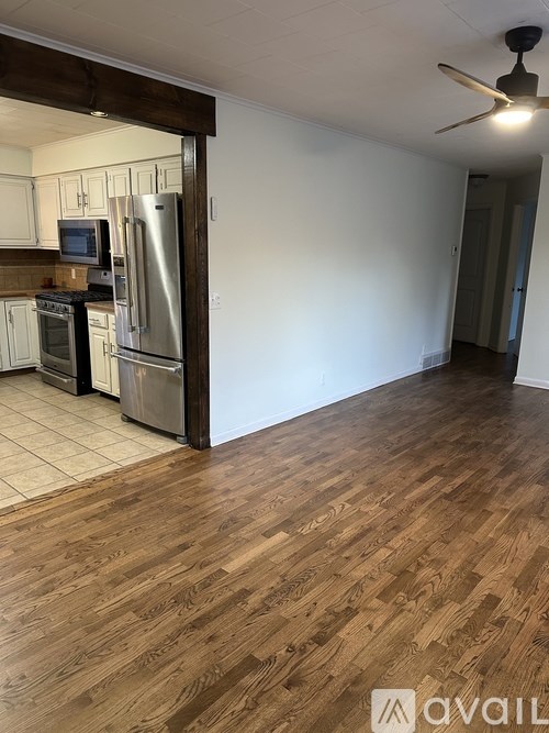 615 Barton Street 3 Beds Single Family Home for Rent - Photo Gallery 7