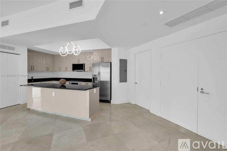 3131 NE 188th St 2 Beds Condo for Rent - Photo Gallery 4