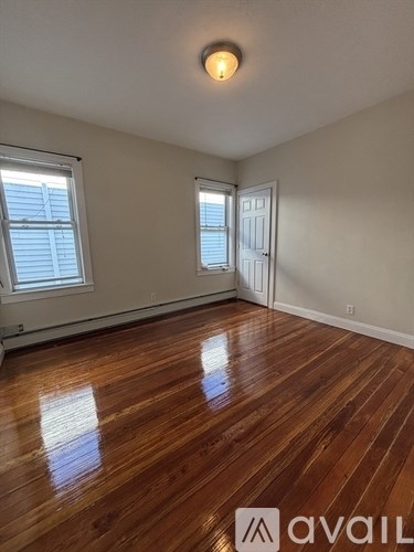 47 Middle St 3 Beds Apartment for Rent - Photo Gallery 7