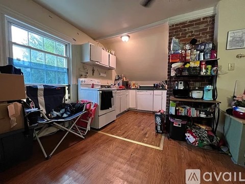 381 Forest Avenue 2 Beds Apartment for Rent