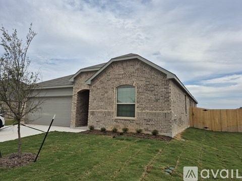 224 Pine St 4 Beds Apartment for Rent