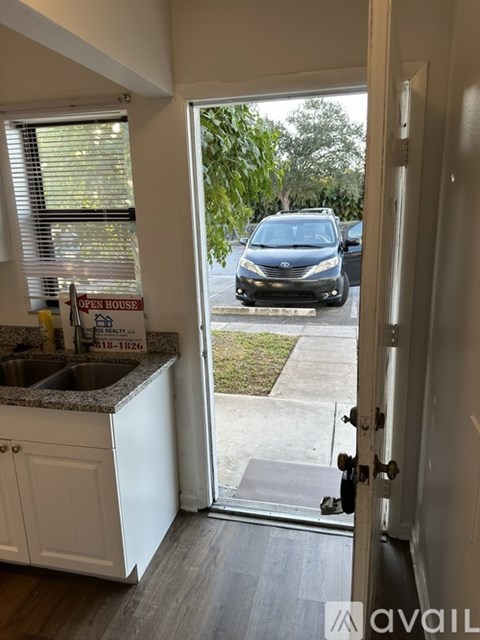 617 Ixoria Ave 2 Beds Apartment for Rent