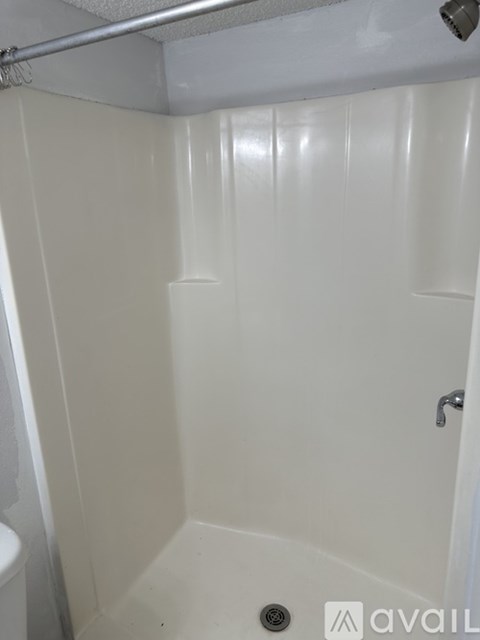 617 Ixoria Ave 2 Beds Apartment for Rent - Photo Gallery 13