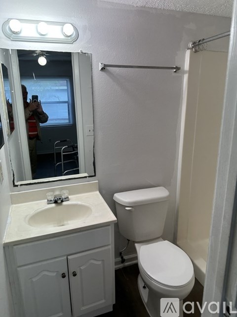 617 Ixoria Ave 2 Beds Apartment for Rent - Photo Gallery 16