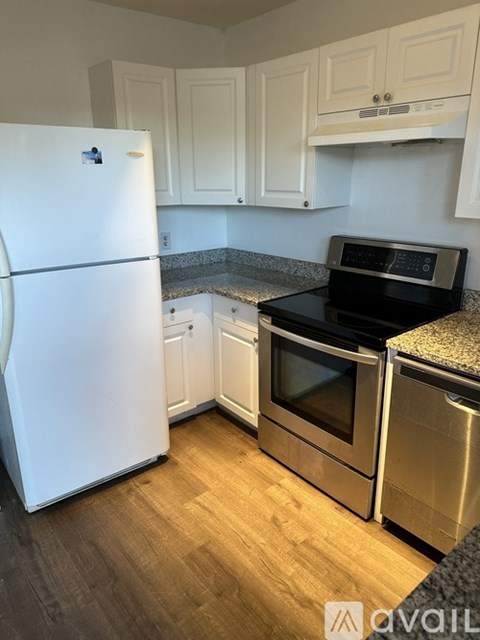 617 Ixoria Ave 2 Beds Apartment for Rent - Photo Gallery 5