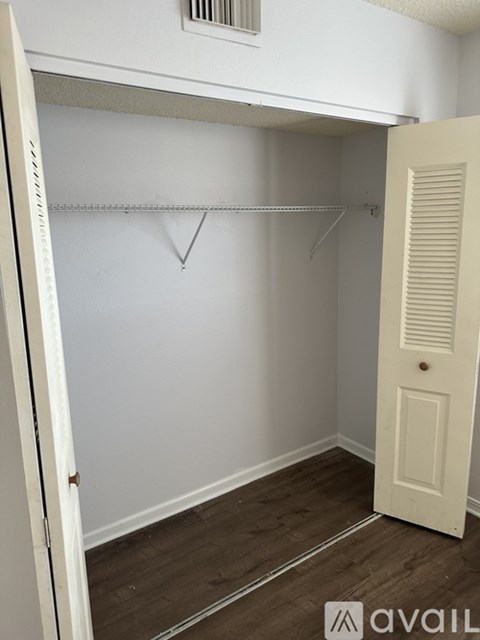 617 Ixoria Ave 2 Beds Apartment for Rent - Photo Gallery 9