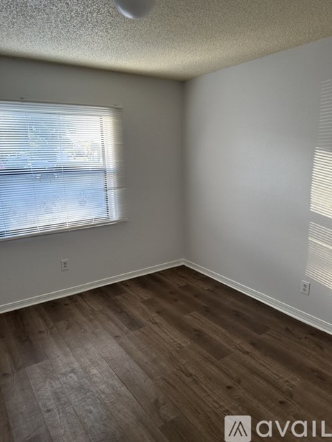 617 Ixoria Ave 2 Beds Apartment for Rent - Photo Gallery 10