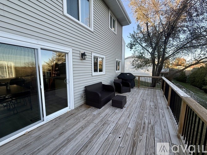 2305 South 165th Street 4 Beds Single Family Home for Rent - Photo Gallery 2