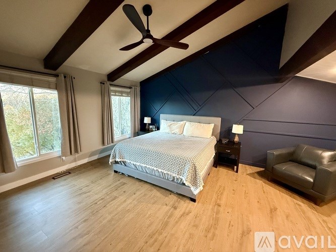 2305 South 165th Street 4 Beds Single Family Home for Rent - Photo Gallery 11