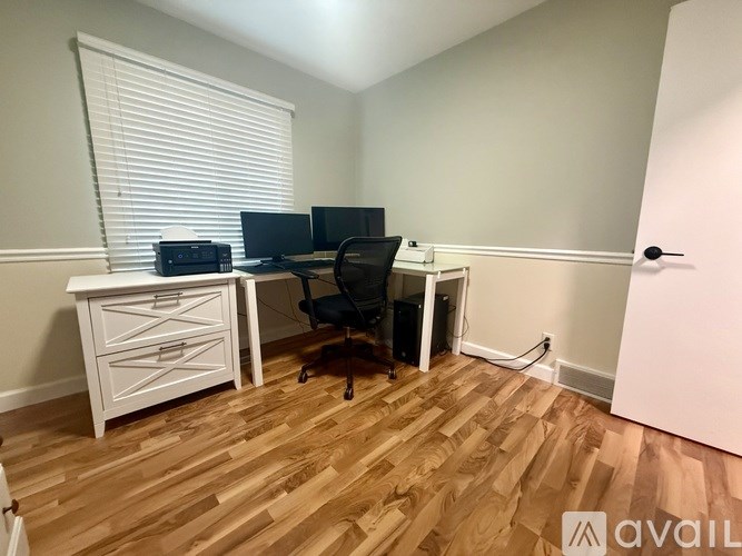 2305 South 165th Street 4 Beds Single Family Home for Rent - Photo Gallery 14