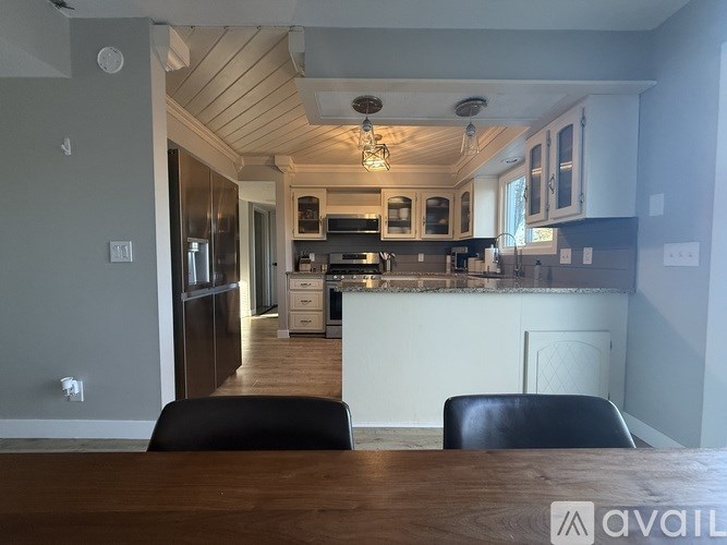 2305 South 165th Street 4 Beds Single Family Home for Rent - Photo Gallery 6